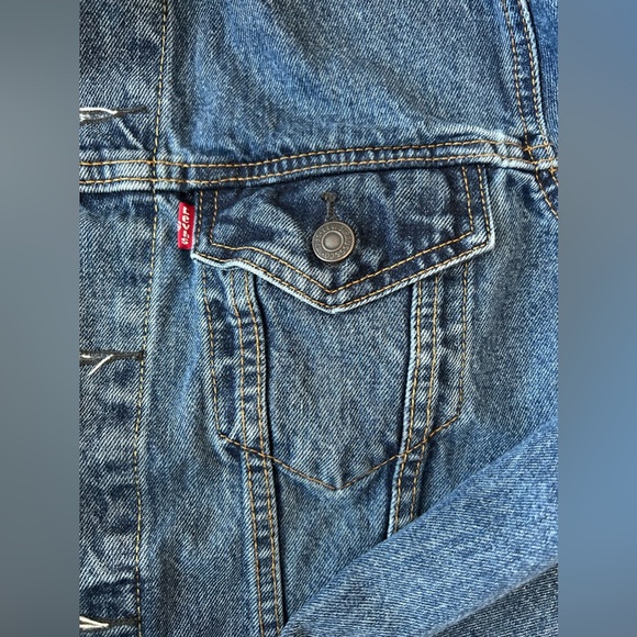 Levi’s Women’s Denim Jacket - size: S - Picture 3 of 6